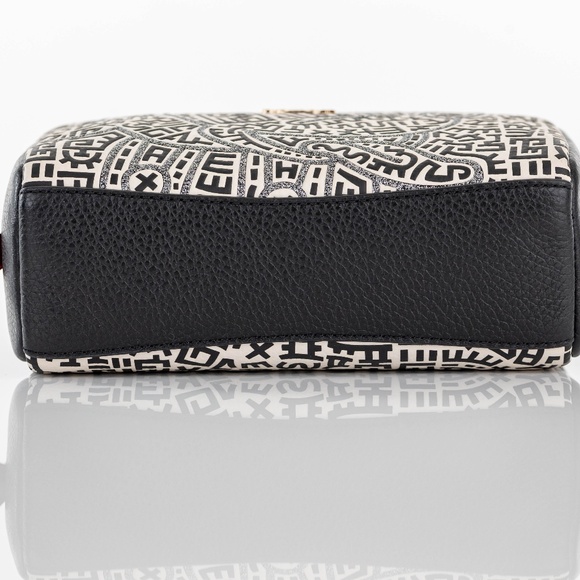 NWT Limited Edition Coach Disney Mickey Mouse X Keith Haring Cosmetics Case - Picture 8 of 8